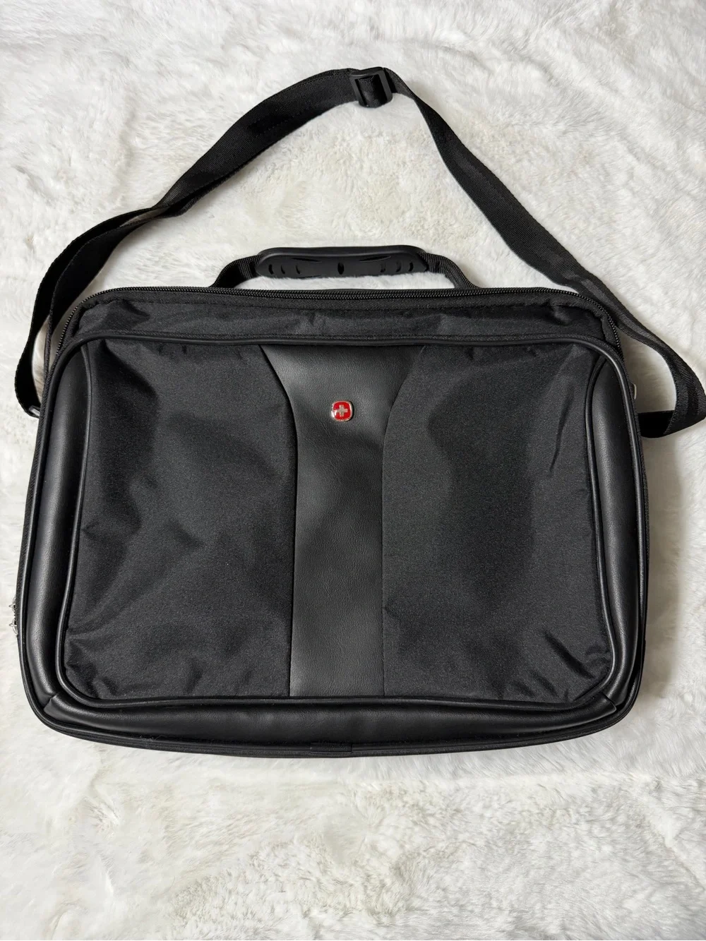 SwissGear Black Laptop Briefcase with Shoulder Strap